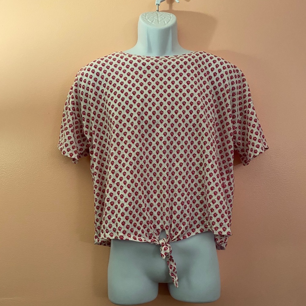 Vineyard Vines Cream and Red Short Sleeve Tie-Front Tee